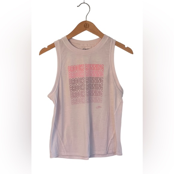 Brooks Tops - Brooks Distance Graphic Tank Top, Size Medium